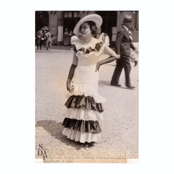 Paris Photo Mode estivale au Grand Prix de Longchamp 1935 Souviens Toi De Paris mode au Grand Prix de Paris vue O