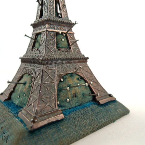 Antique sewing pin cushion Eiffel Tower - Paris Universal Exposition of 1889 Stanhope souvenir Souviens Toi De Paris view 1