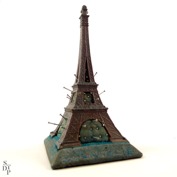 Antique sewing pin cushion Eiffel Tower - Paris Universal Exposition of 1889 Stanhope souvenir Souviens Toi De Paris view 2