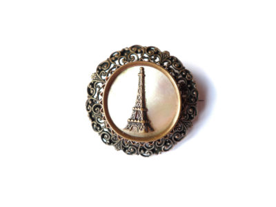 Broche ancienne nacrée Paris - Circa 1900 vue 0 Souviens Toi De Paris vintage souvenir