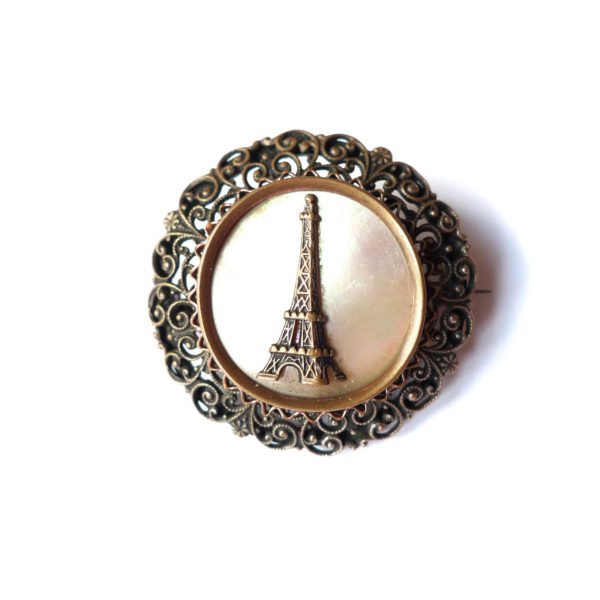 Broche ancienne nacrée Paris - Circa 1900 vue 0 Souviens Toi De Paris vintage souvenir