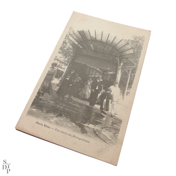 Une sortie du Métropolitain Paris Vécu CPA - 1904 Souviens Toi De Paris vue 1 Carte Postale Ancienne