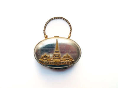 Antique powder compact Paris 1889 Worlds Fair Souviens Toi De Paris vintage collectible vue 0