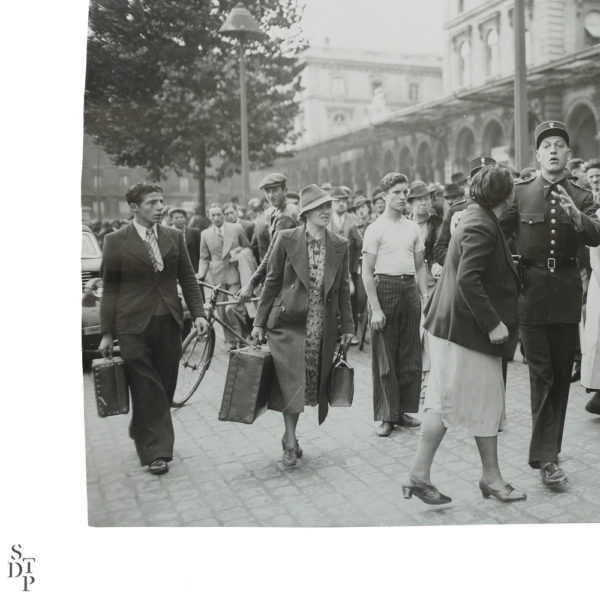 Photographie ancienne Paris Mobilisation et arrestation à la Gare de l'Est 1938 Souviens Toi De Paris vintage souvenir vue 2