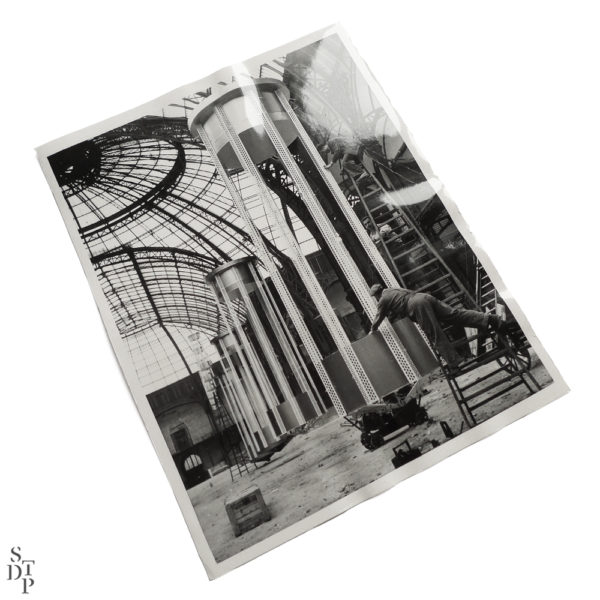 Photo installation lumineuse au Grand Palais 1956 Souviens Toi De Paris vintage photography vue 1